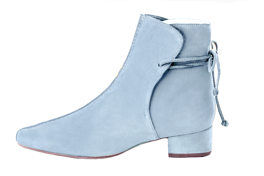 Sky blue women's ankle boots with laces at the back. Round toe. Low block heels. Profile view - Florence KOOIJMAN